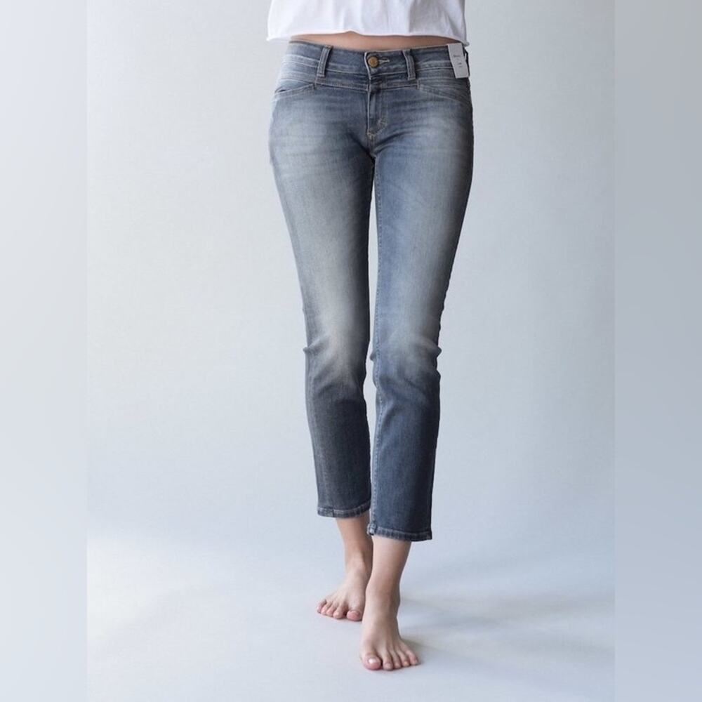 Closed Starlet Jean